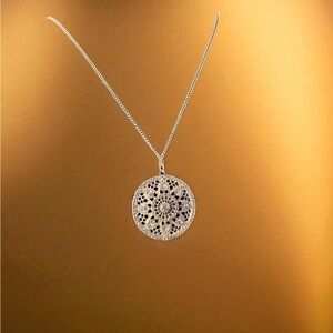 Luxury 925 sterling Silver Pendant Necklace.